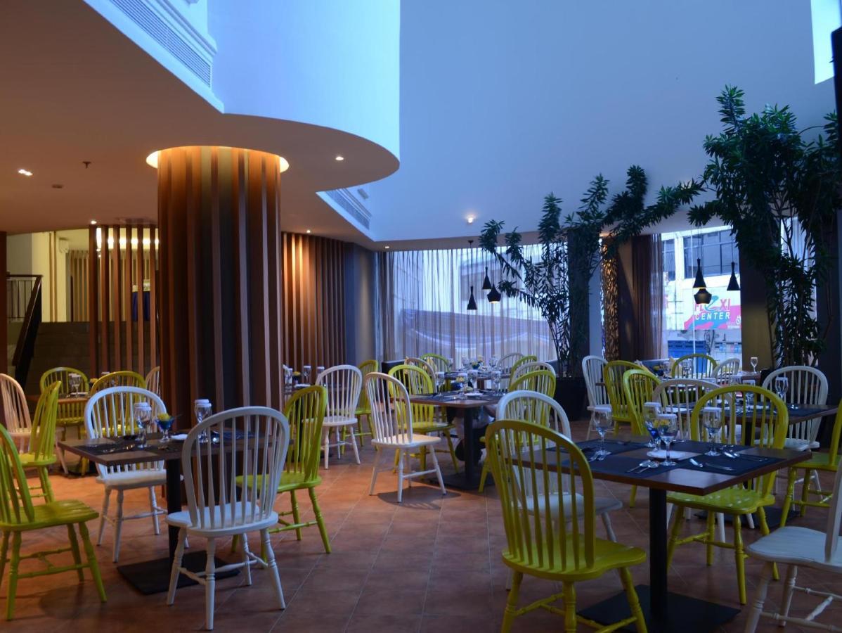 Yunna Hotel Lampung Bandar Lampung Buitenkant foto