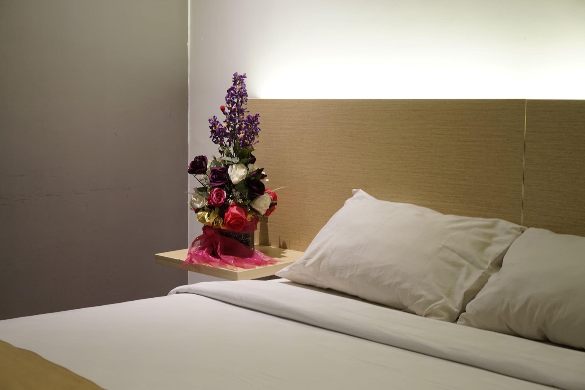 Yunna Hotel Lampung Bandar Lampung Buitenkant foto
