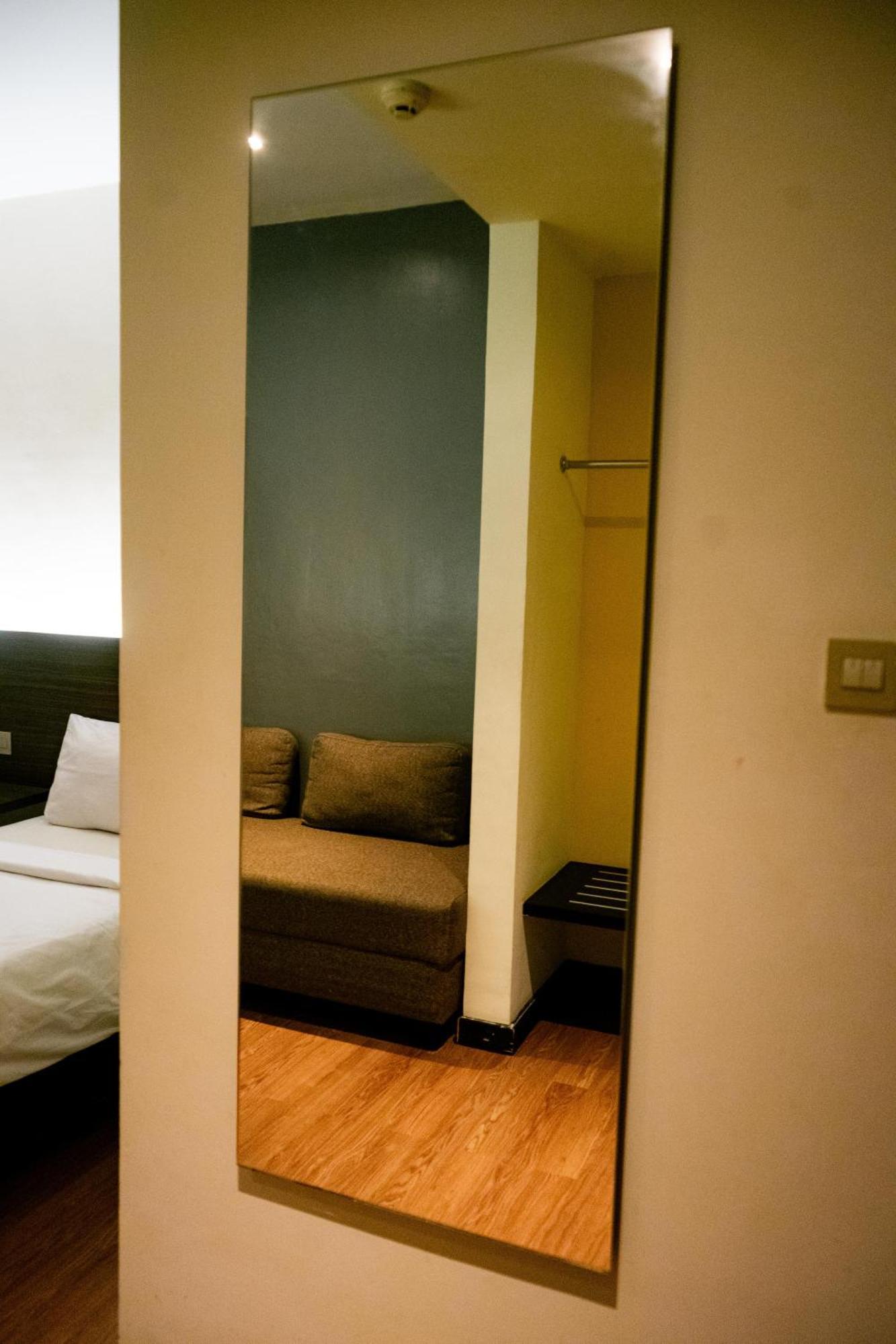 Yunna Hotel Lampung Bandar Lampung Buitenkant foto