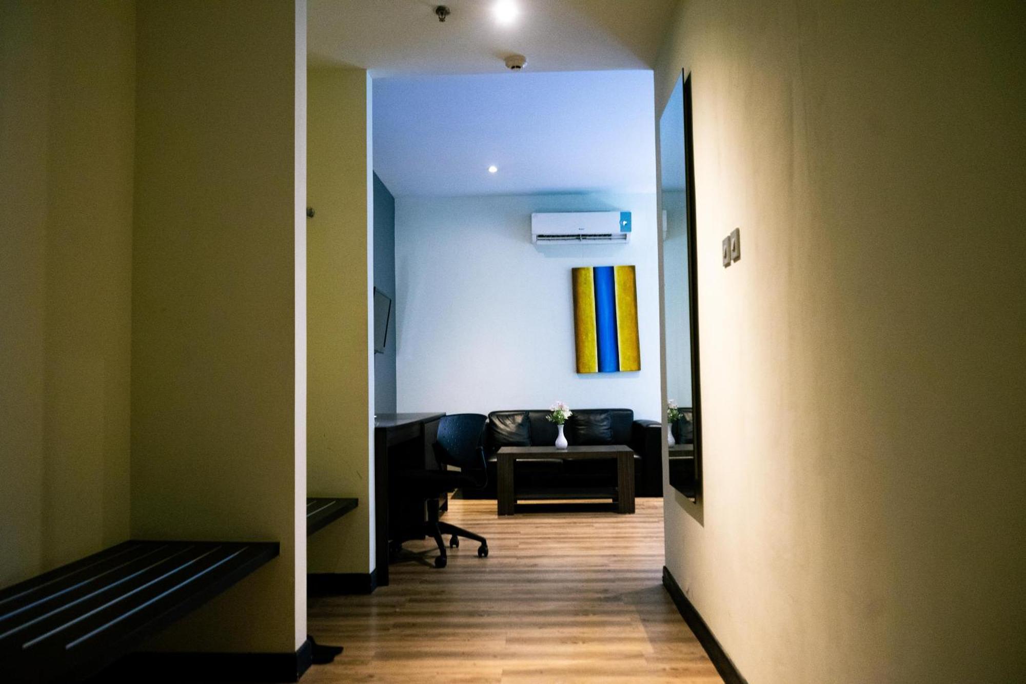 Yunna Hotel Lampung Bandar Lampung Buitenkant foto