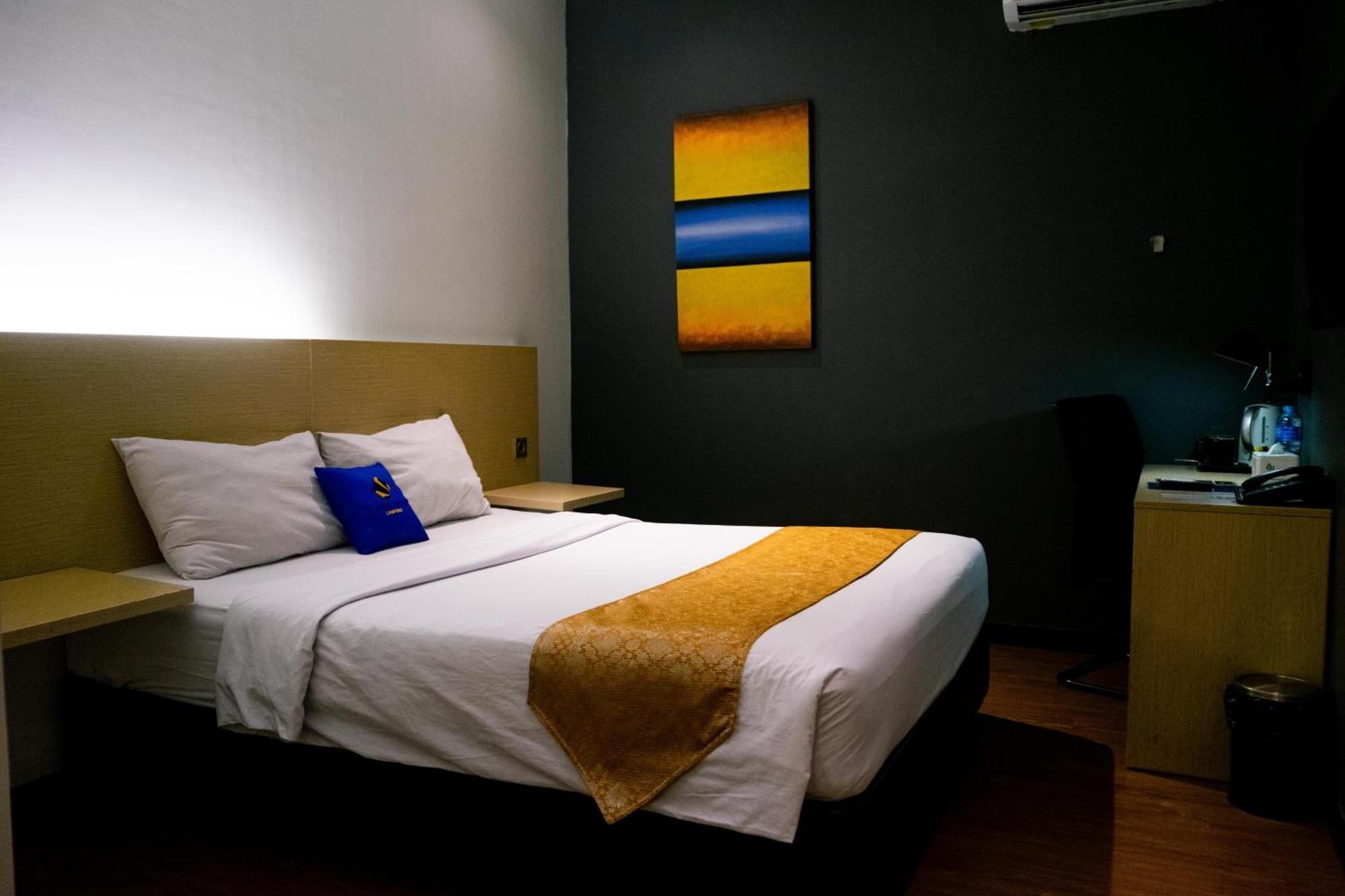 Yunna Hotel Lampung Bandar Lampung Buitenkant foto