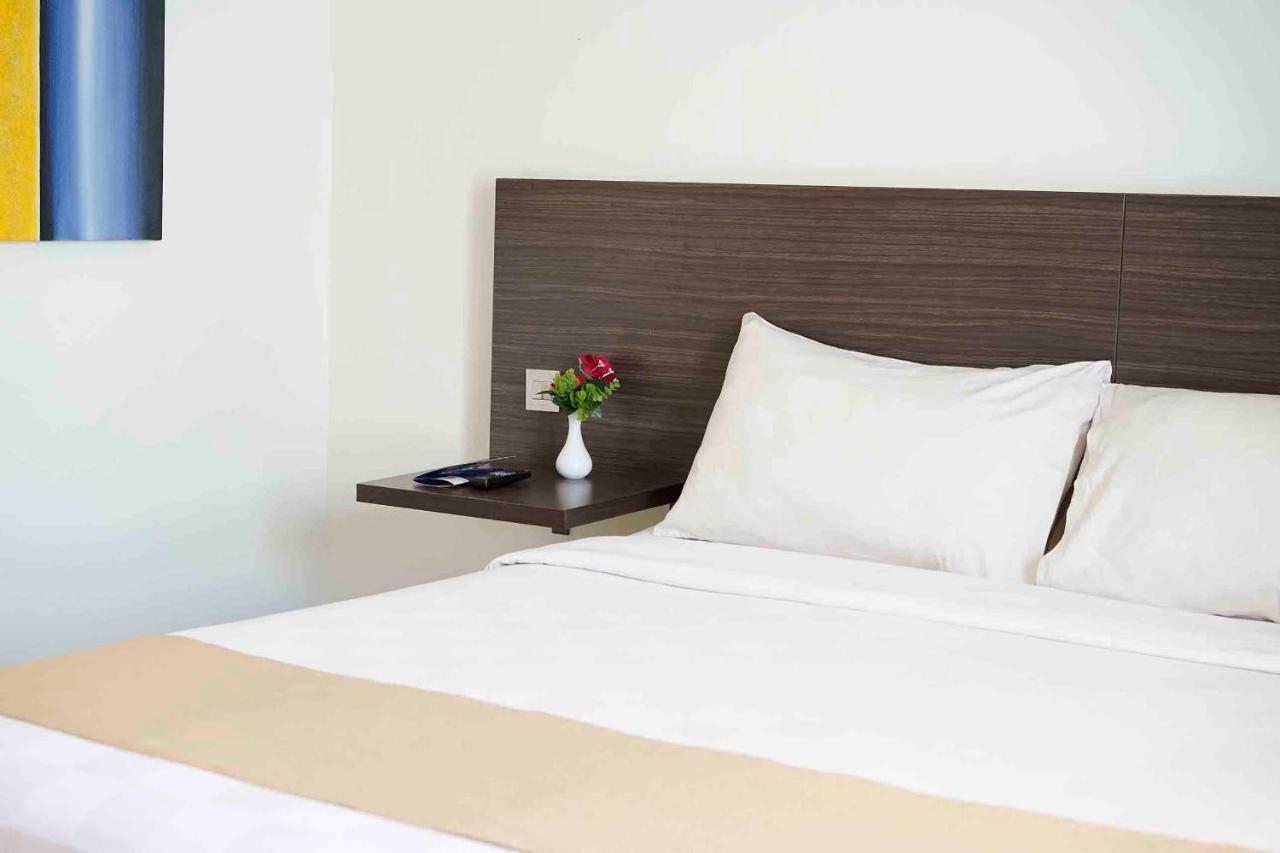 Yunna Hotel Lampung Bandar Lampung Buitenkant foto
